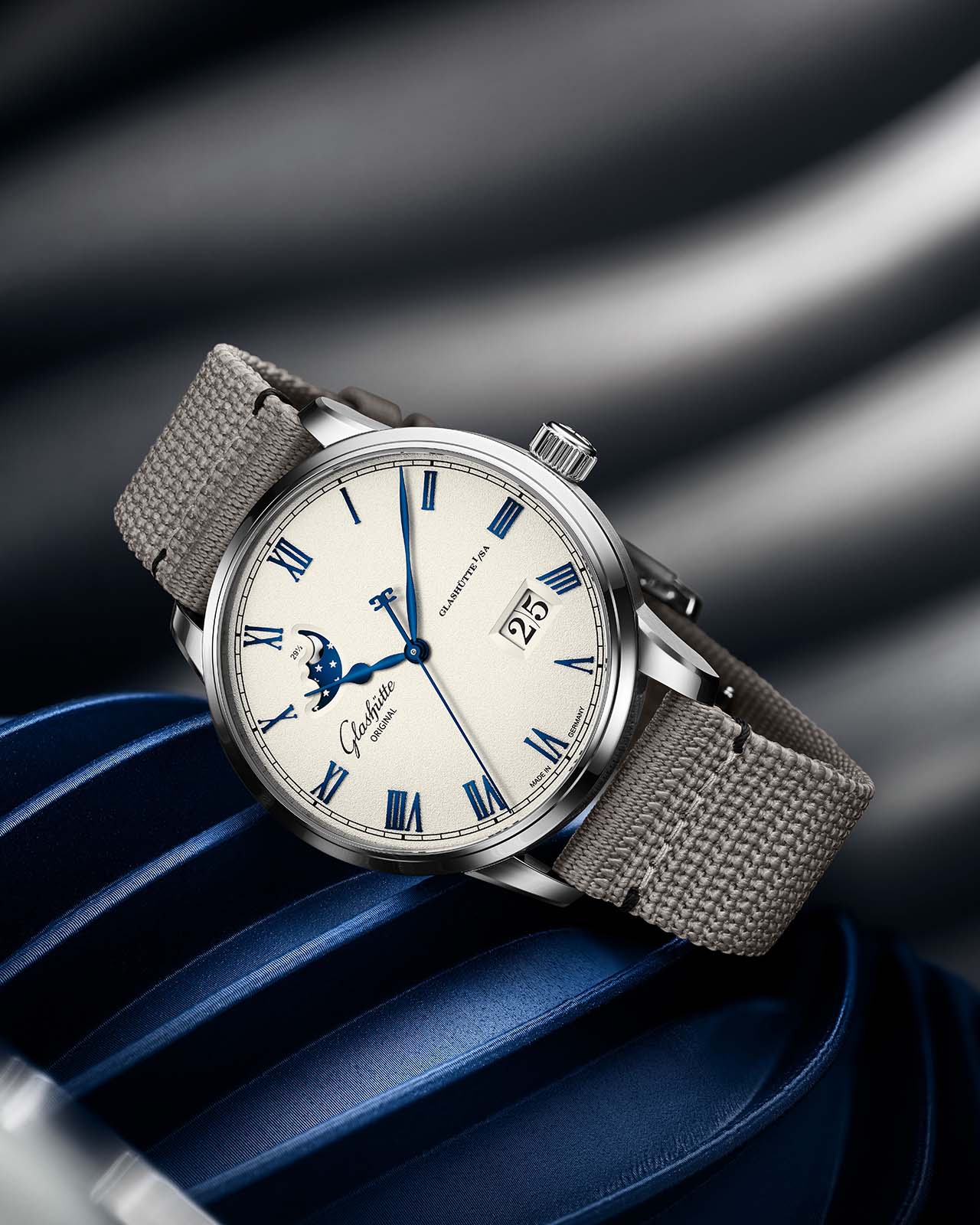 Senator Excellence 40 Panoramadatum Mondphase - Glashütte Original Detailansicht