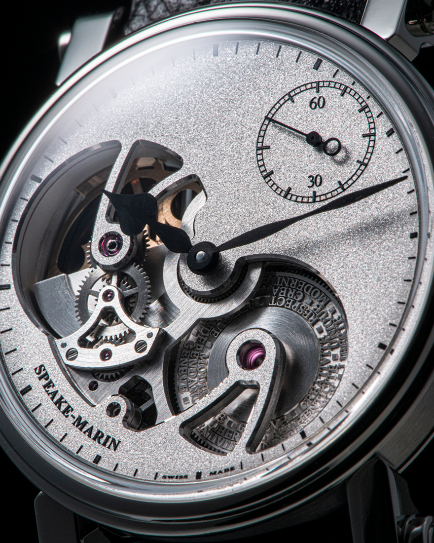 One & Two Openworked - Speake Marin Detailansicht